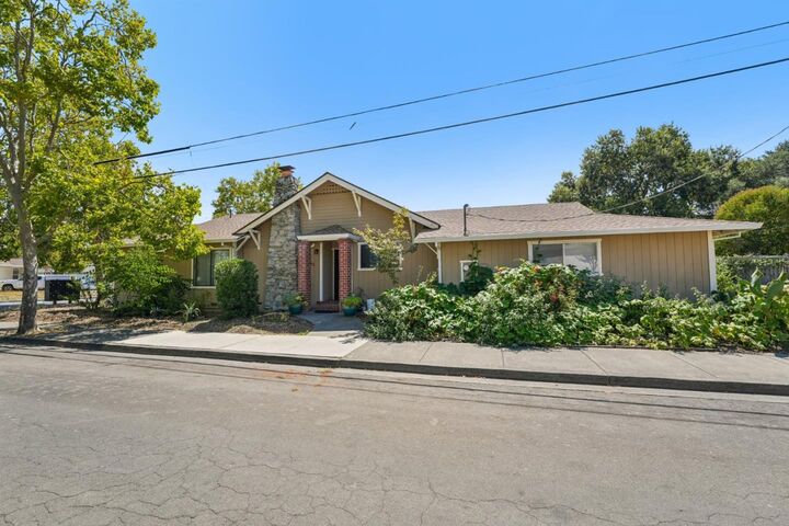 Property Photo: 1001 Temple Avenue CA 95404