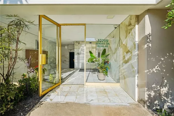 Property Photo: 32709 Seagate H CA 90275