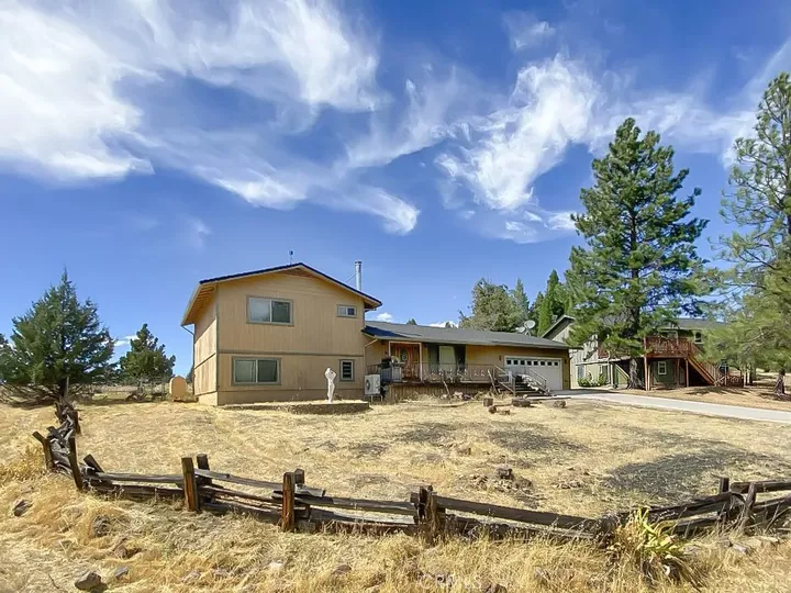 Property Photo:  16843 Fawnskin Pl  CA 96094 