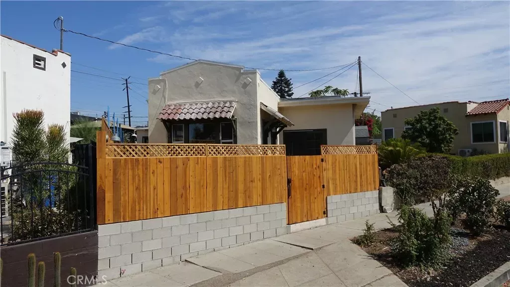 Property Photo:  4515 Corliss  CA 90041 