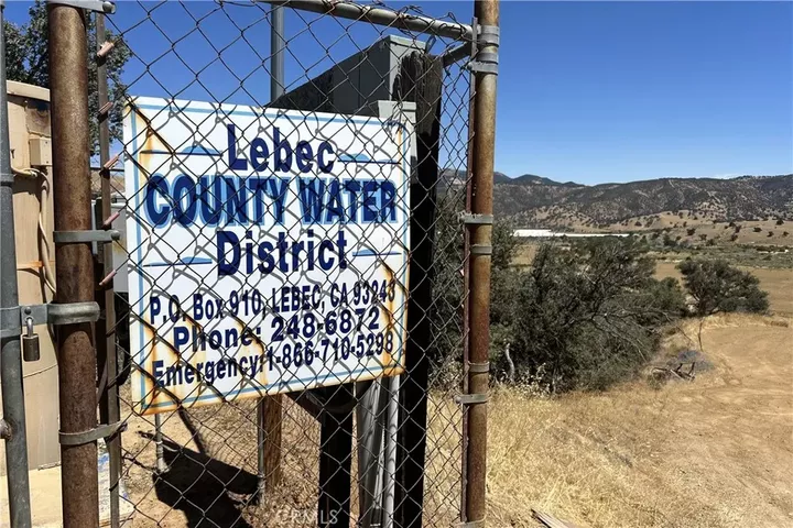 Property Photo: 1588 Ridge Route CA 93243