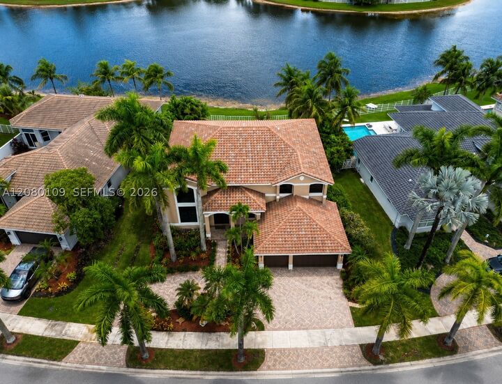Property Photo: 1672 Victoria Pointe Cir FL 33327