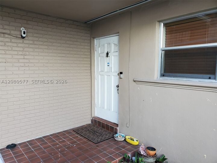 Property Photo: 36 W 37th St FL 33012