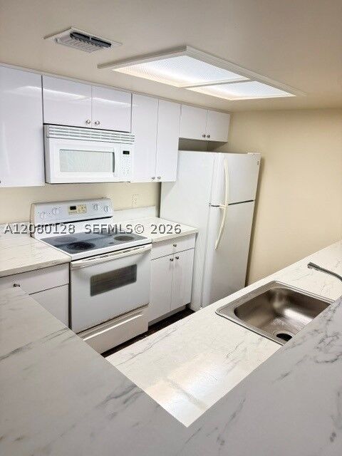 Property Photo: 8307 Coral Lake Ln 8307 FL 33065