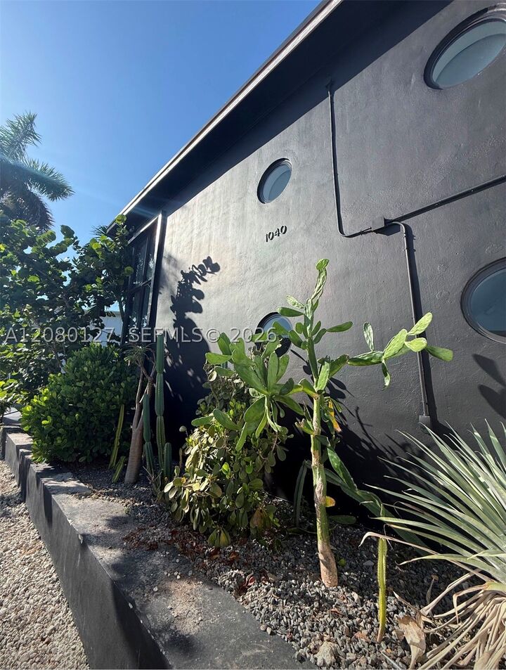 Property Photo:  1040 NE 78th St Rd 5  FL 33138 