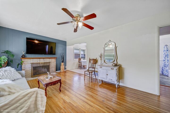 Property Photo: 1024 W Cleveland Ave WA 99205