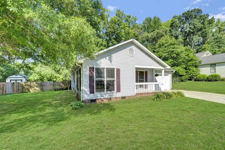 Property Photo: 310 Dunwoody Drive SC 29681
