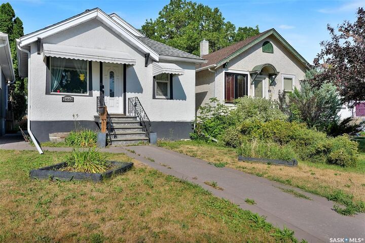 Property Photo:  2468 Elliott Street  SK S4N 3H3 