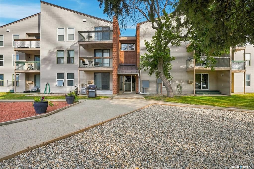Property Photo:  34 Nollet Avenue 301  SK S4T 7P9 