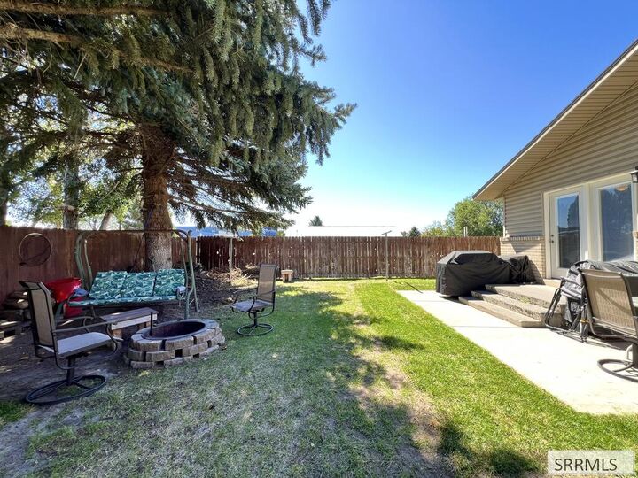Property Photo: 2 Brandon Drive ID 83448