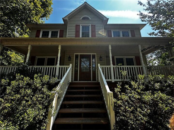 Property Photo: 1720 Braemore Court NC 27284