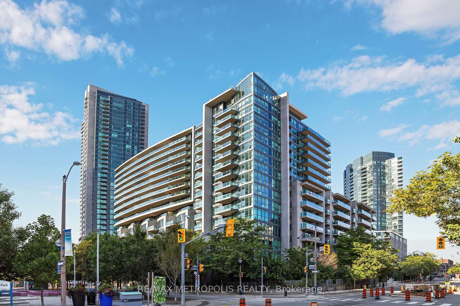 Property Photo:  209 Fort York Boulevard 678  ON M5V 4A1 