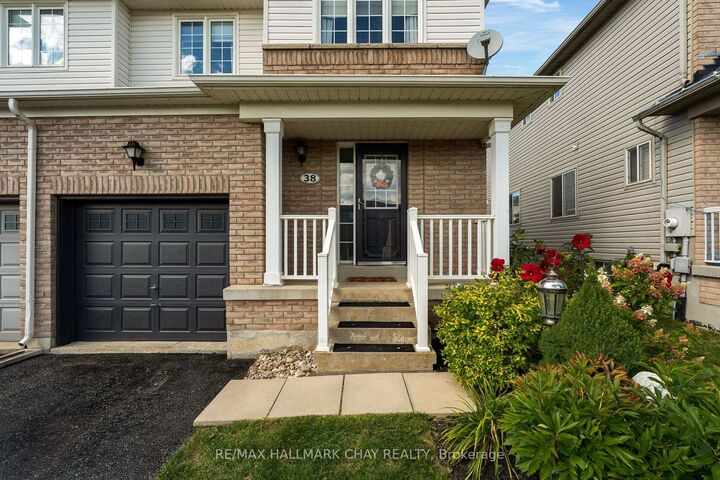 Property Photo:  38 Admiral Crescent  ON L3W 0E5 