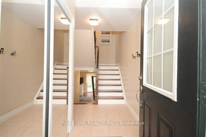 Property Photo: 2307 Saddlecreek Crescent ON L6M 5J6