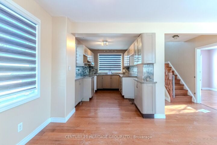 Property Photo:  2232 Queensway Drive  ON L7R 3T1 