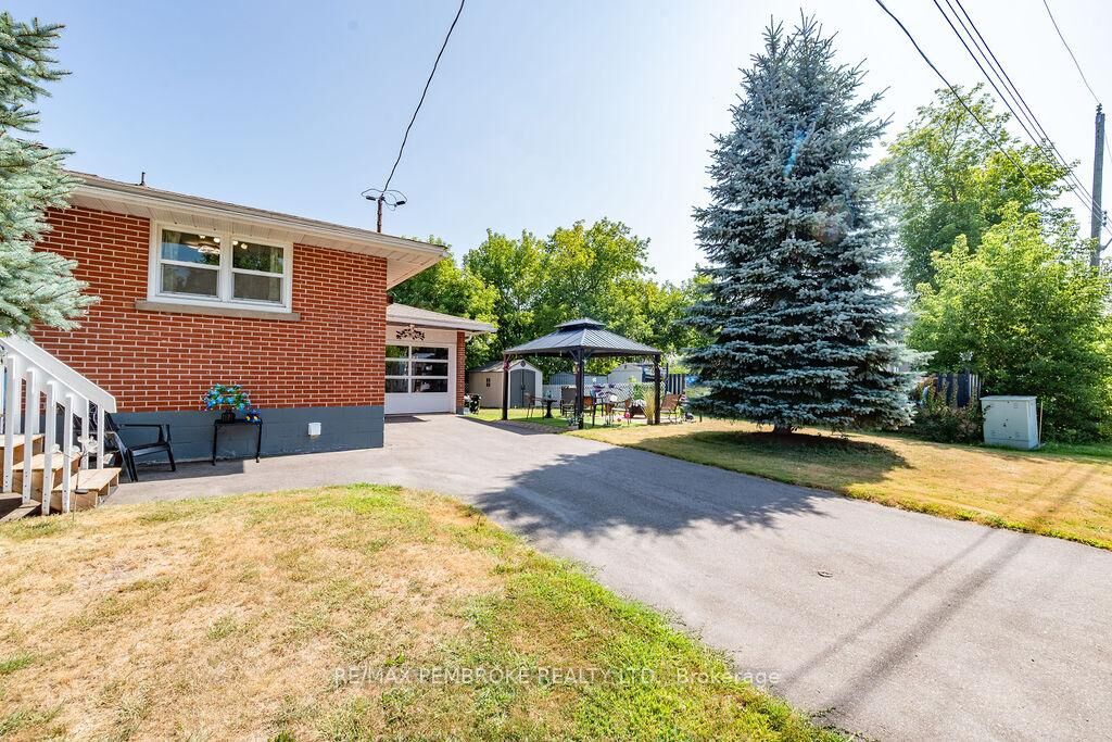 Property Photo:  335 Willard Street  ON K8A 3T8 