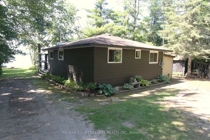 Property Photo:  31 Hillcrest Avenue  ON K0M 2B0 