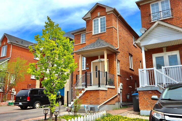 Property Photo:  43 Caranci Crescent  ON L6P 1H3 