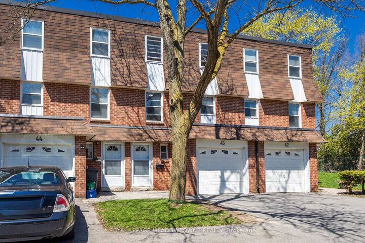 Property Photo:  235 Bronte Street 43  ON L9T 3V8 