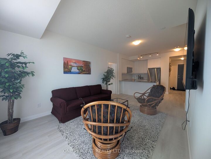 Property Photo:  3270 Sheppard Ave E Avenue 731  ON M1T 0B3 