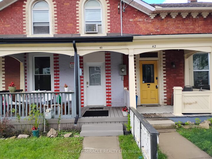 Property Photo:  40 Parkhill Road  ON N1R 1P4 