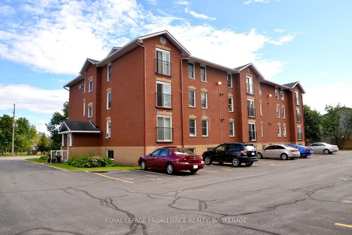 Property Photo:  540 Talbot Place 205  ON K7G 3C6 