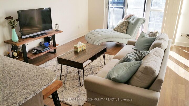 Property Photo:  23 Sheppard Avenue E 2102  ON M2N 0C8 