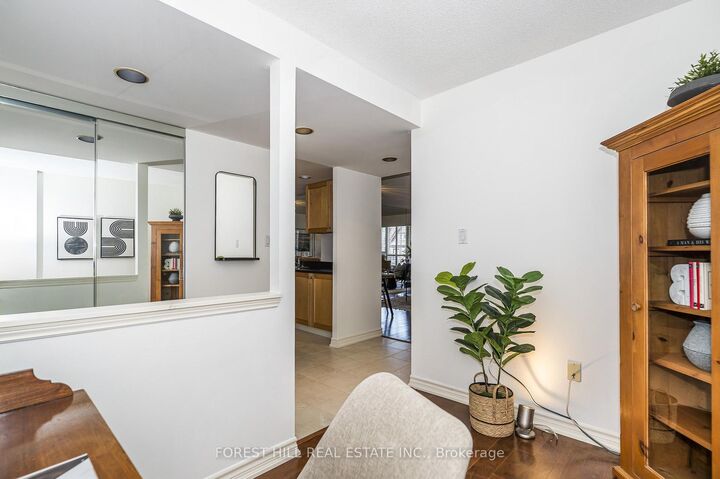 Photo de la propriété:  225 Davenport Road 319  ON M5R 3R2 