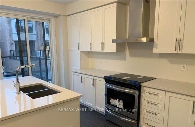 Property Photo:  149 Salterton Circle  ON L6A 4Z2 