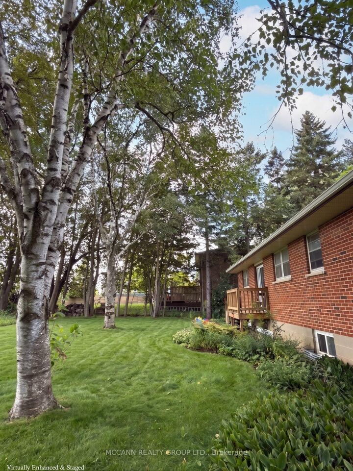 Property Photo:  562 Mulock Court A  ON L3Y 5H2 