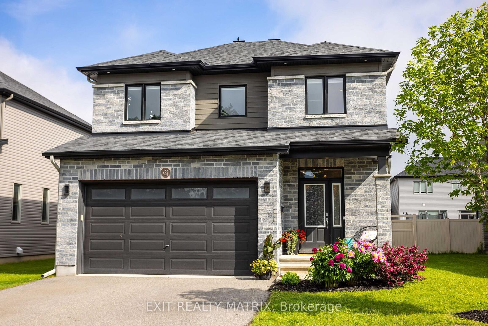 Property Photo:  857 Cologne Street  ON K0A 1W0 