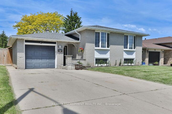 Property Photo: 11 Lynwood Drive ON L8E 3E7