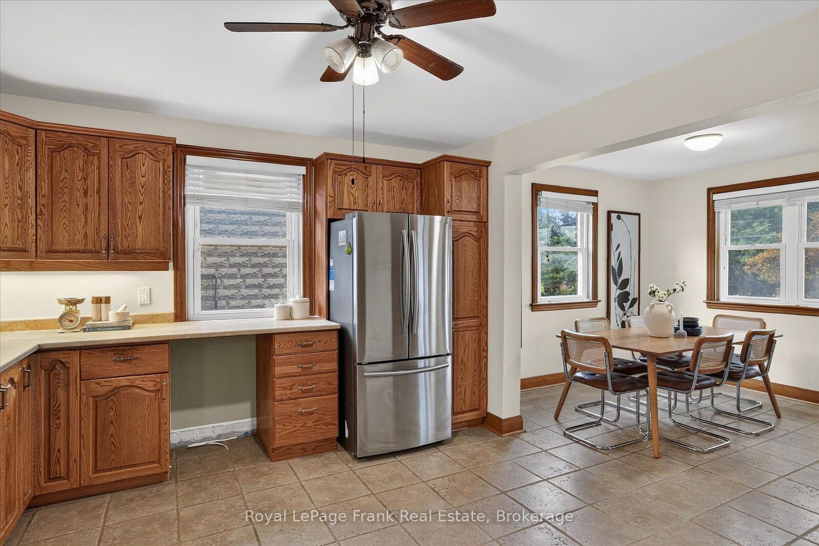 Property Photo:  174 Sophia Street  ON K9H 1E5 