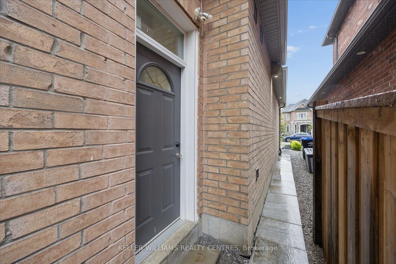 Property Photo:  277 Gibson Circle Basement 1  ON L3Z 0X2 