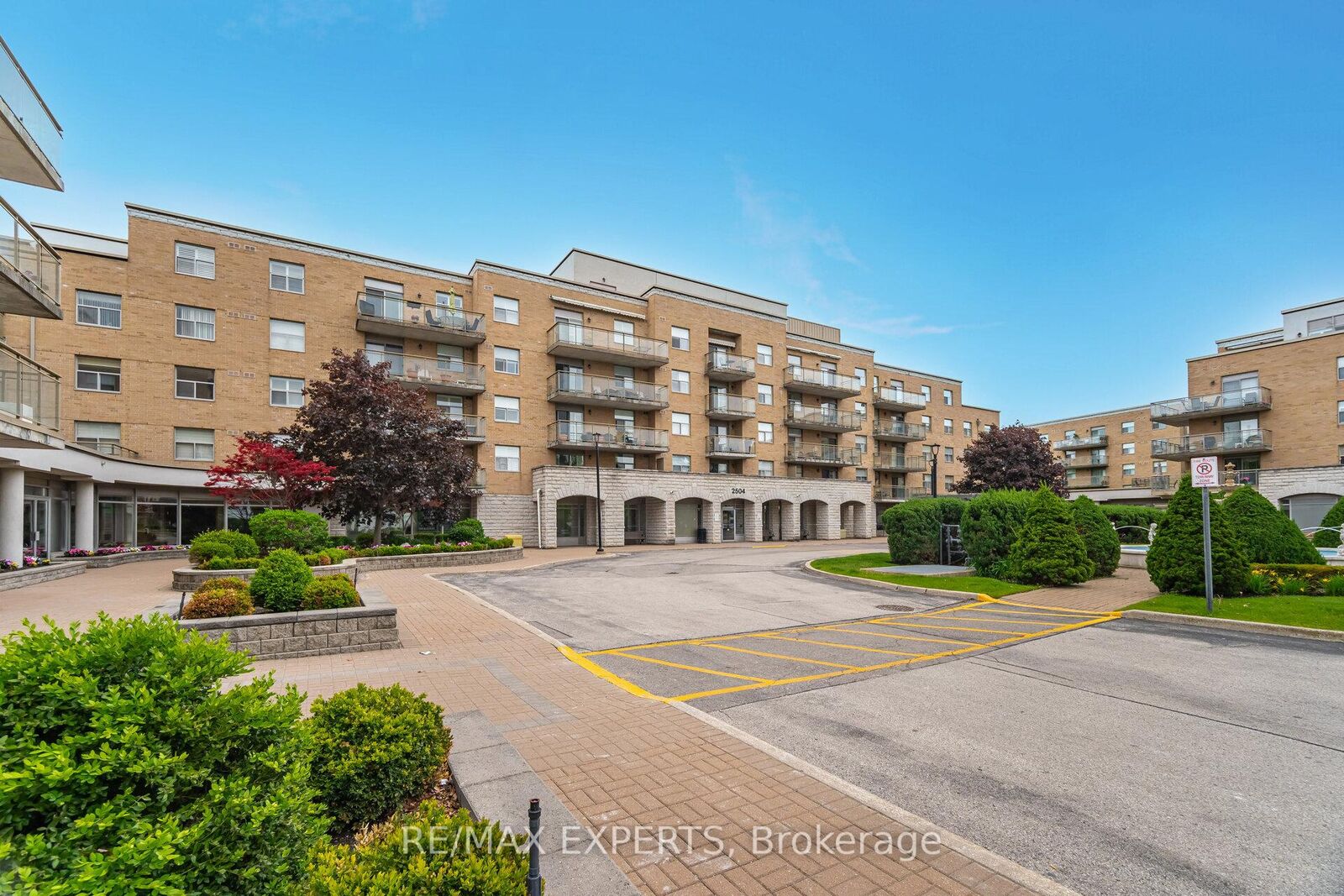 Property Photo:  2504 Rutherford Road 304  ON L4K 5N5 