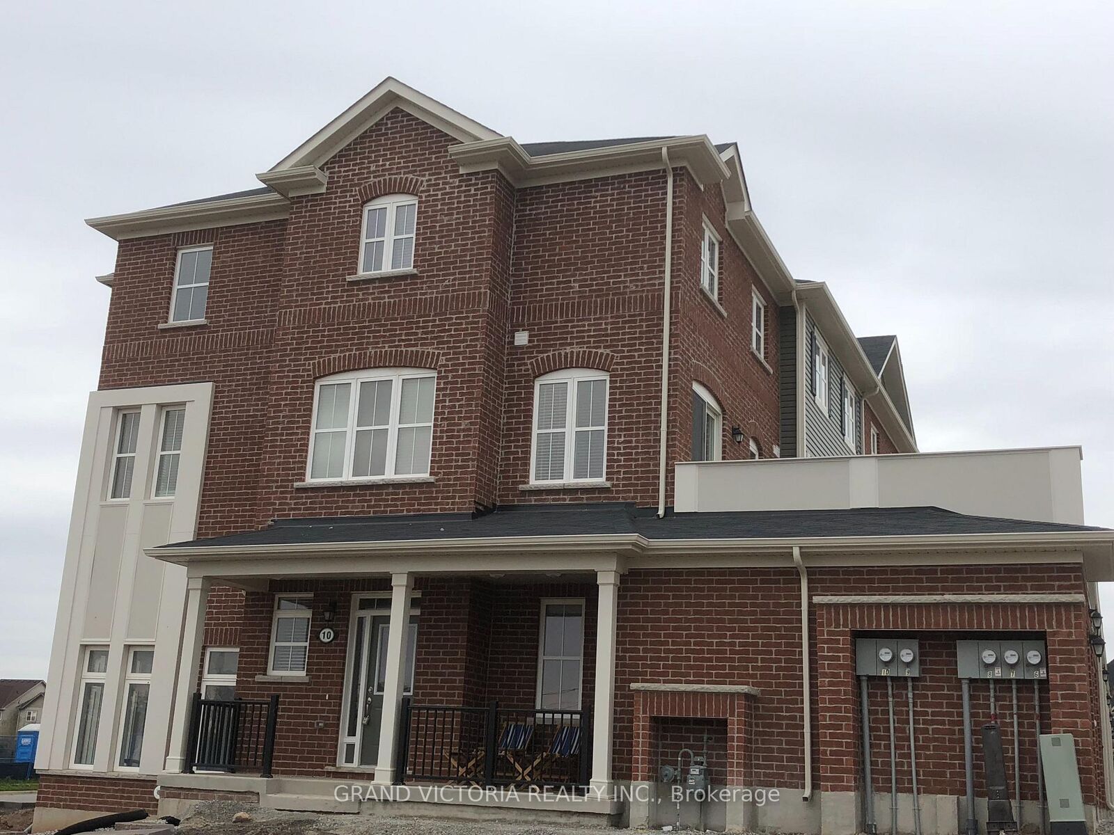 Property Photo:  22 Spring Creek Drive 10  ON L8B 1V7 