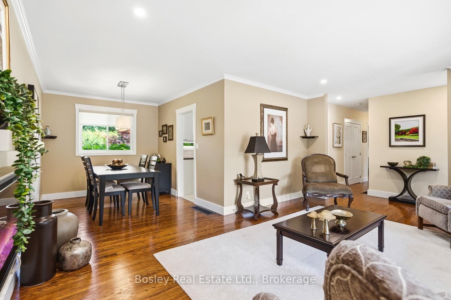 Property Photo:  35 Trefusis Street  ON L1A 3P4 