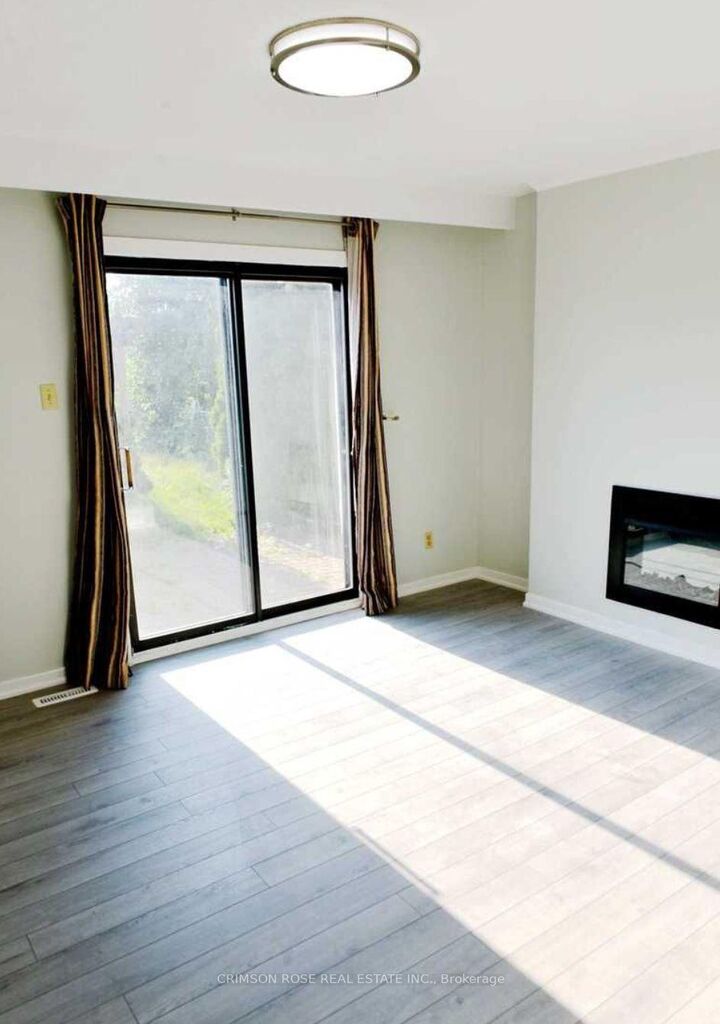 Property Photo:  481 Fergo Avenue Main Floor  ON L5B 2J2 