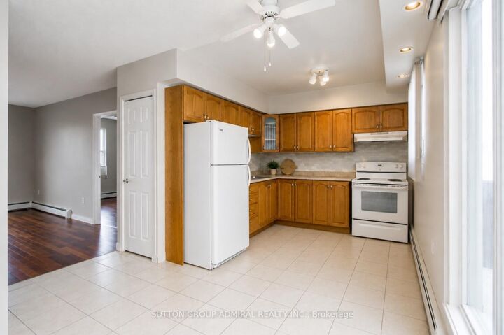 Property Photo:  30 Summit Avenue 704  ON L8V 2R8 