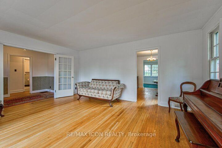 Property Photo:  321 Highland Park  ON N3H 3H8 