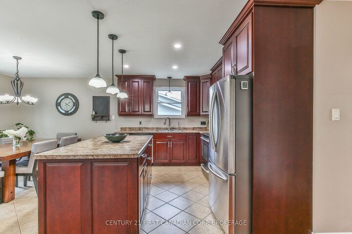 Property Photo:  217 Seldon Street  ON N0M 2M0 