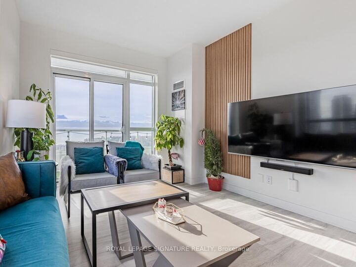 Property Photo:  251 Manitoba Street 2704  ON M8Y 0C7 