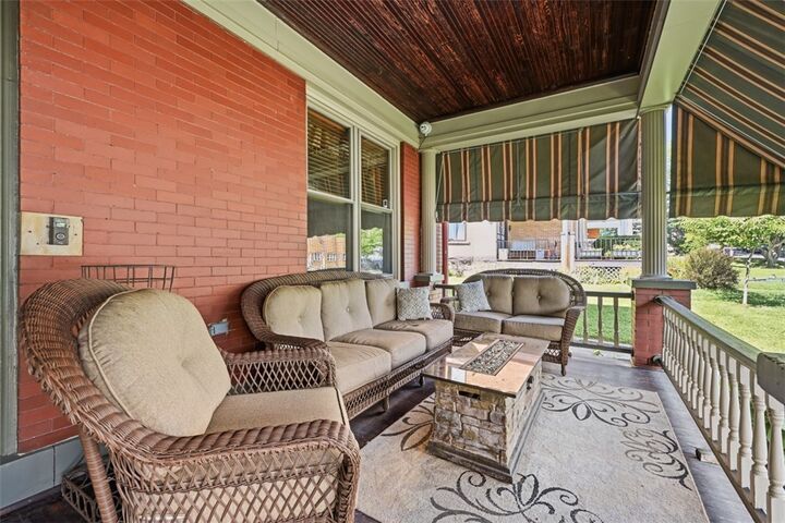 Property Photo: 237 Breading Ave PA 15202
