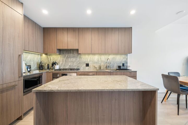 Property Photo:  626 Claremont Street 1806  BC V3J 0T1 