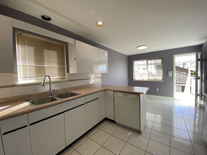Property Photo:  5536 Neville Street 2 Bed Suite  BC V5J 2H7 