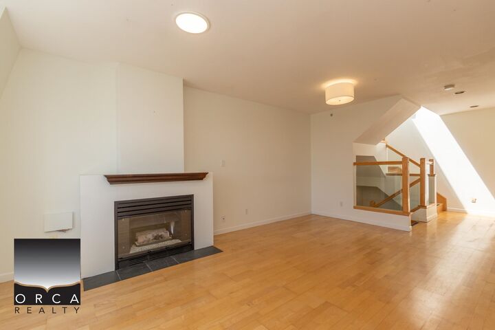 Property Photo:  3349 Dunbar Street 102  BC V6S 2B9 