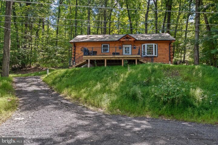 Property Photo:  375 Rustic  PA 18353 
