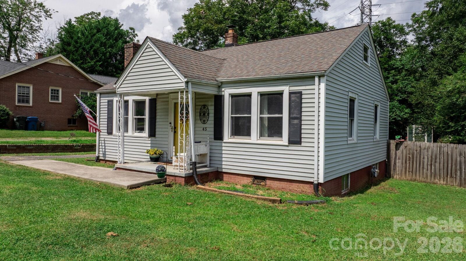 Property Photo:  45 26th Avenue NE  NC 28601 