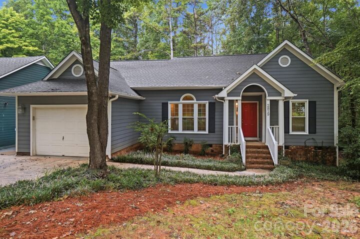 Property Photo:  2819 Cedar Chase Drive  NC 28105 