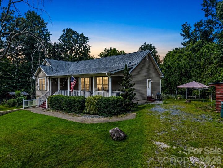 Property Photo: 136 Limousine Lane NC 28768